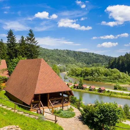 Osonnya Karpaty 4* Hotel Skhidnytsia Exterior photo