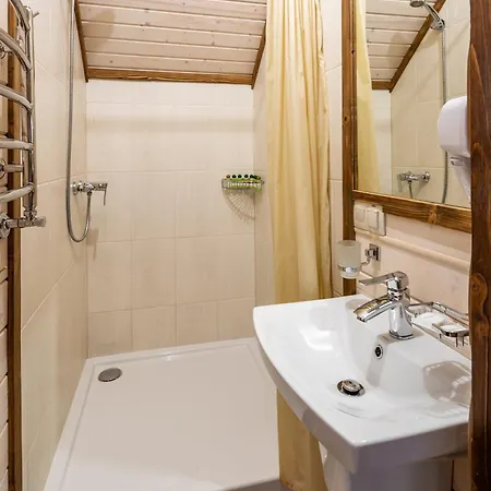 Osonnya Karpaty 4* Hotel Skhidnytsia Exterior photo